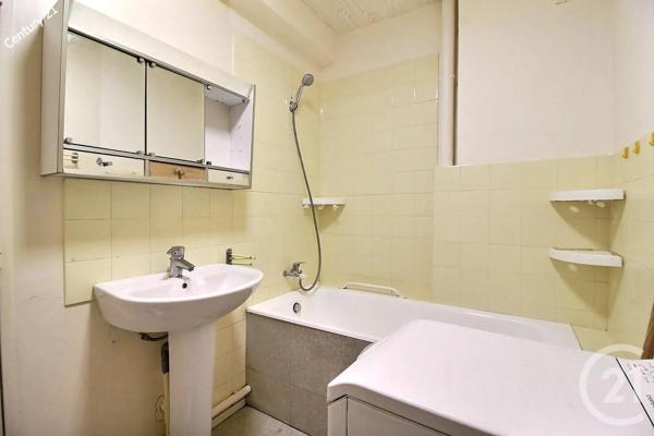 Appartement F3 à vendre  3 pièces - 60,44 m 2   CHATEAU THIERRY  - 02