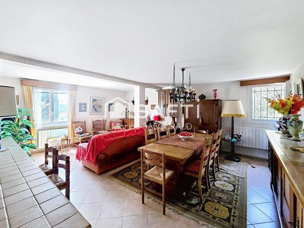 Maison Provançale F4 + Appartement F2 + Garage