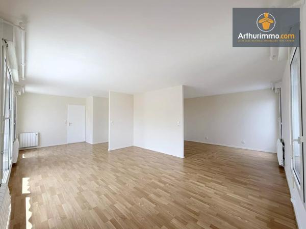 Vente                                                      Appartement
                        
                     4 pièces                      86 m2                     à Compiègne
