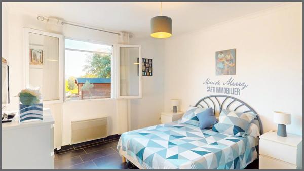 Maison plain-pied - 3 chambres - piscine et quartier très calme