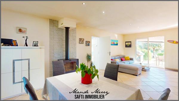 Maison plain-pied - 3 chambres - piscine et quartier très calme