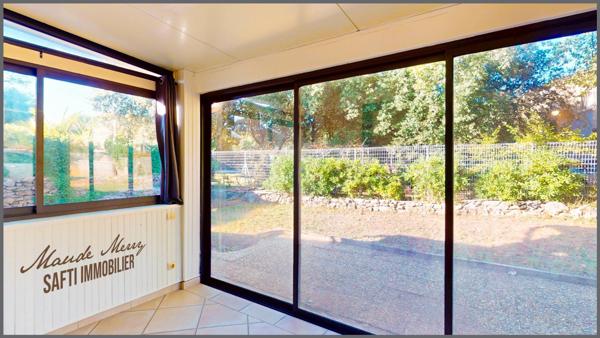 Maison plain-pied - 3 chambres - piscine et quartier très calme