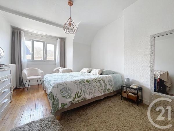 Appartement F2 à vendre  2 pièces - 44 m 2   COMPIEGNE  - 60