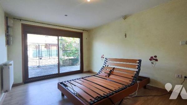 Maison avec grand jardin