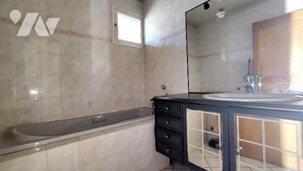 Maison avec grand jardin