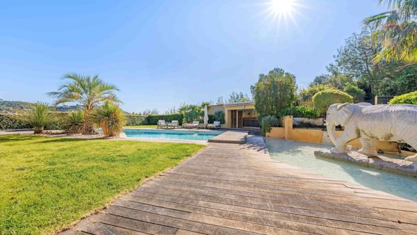 Vente Villa de luxe Grimaud 9 Pièces 430 m²