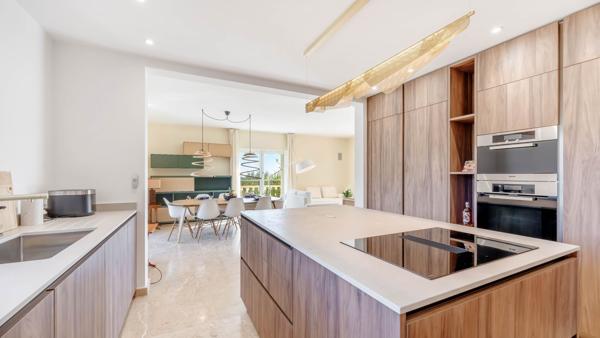 Vente Villa de luxe Grimaud 9 Pièces 430 m²