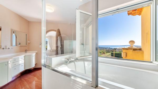 Vente Villa de luxe Grimaud 9 Pièces 430 m²