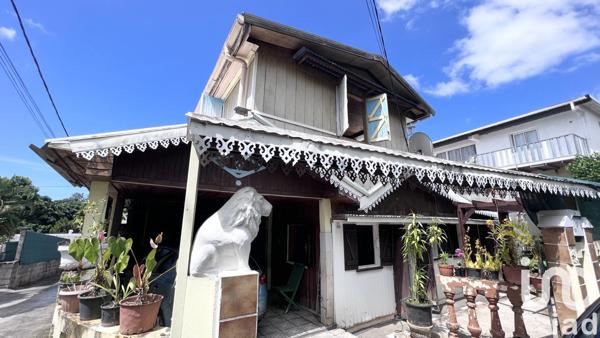 Maison 6 pièces de 130 m² à Saint-Louis (97450)