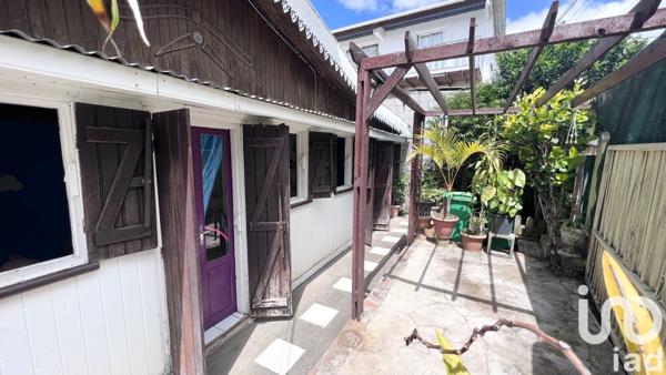 Maison 6 pièces de 130 m² à Saint-Louis (97450)