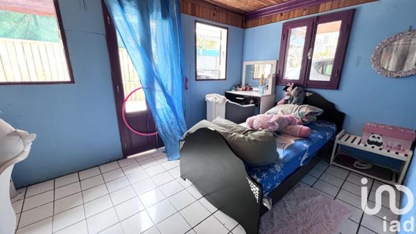 Maison 6 pièces de 130 m² à Saint-Louis (97450)