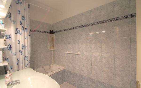 Appartement à vendre    4 pièces • 77 m2 Saint-Jean-de-la-Ruelle