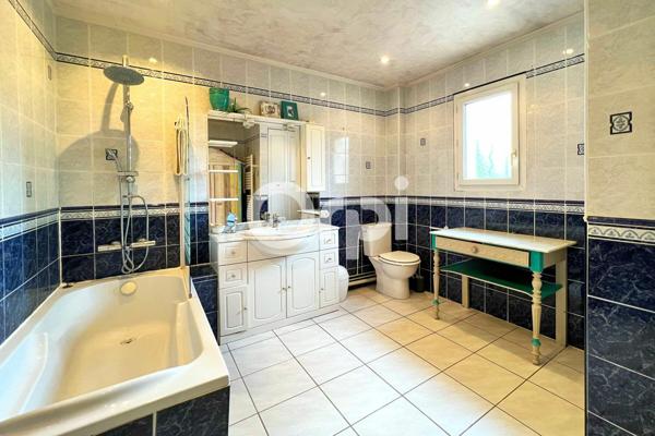 Maison à vendre    6 pièces •  Fayence