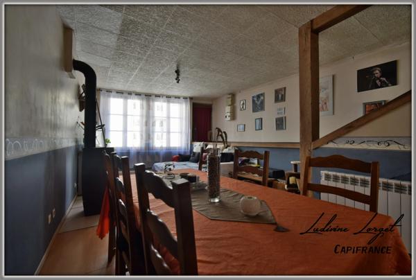 Maison de ville avec beau terrain – 10 min de La Ferté-Milon (02460)– 133 m² – 3/4 chambres – Atelier – Carport – Terrain 623 m²