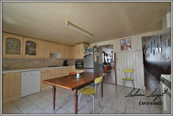 Maison de ville avec beau terrain – 10 min de La Ferté-Milon (02460)– 133 m² – 3/4 chambres – Atelier – Carport – Terrain 623 m²