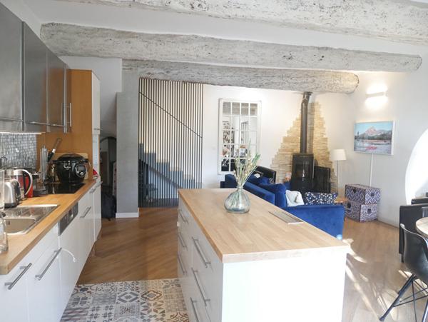 Appartement  duplex T3-4 dans bastide avec 124 jardin privatif et Parking