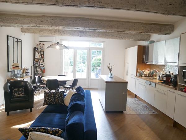 Appartement  duplex T3-4 dans bastide avec 124 jardin privatif et Parking