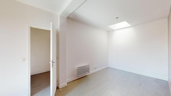 Joli duplex en dernier étage, bien isolé (DPE C), à 100 du M° La Courneuve (ligne 7)