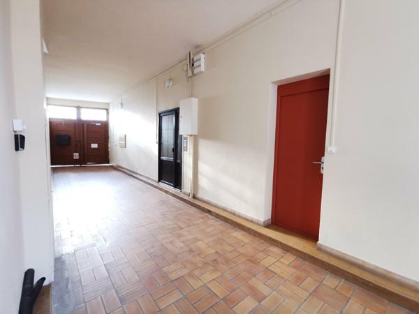 Joli duplex en dernier étage, bien isolé (DPE C), à 100 du M° La Courneuve (ligne 7)