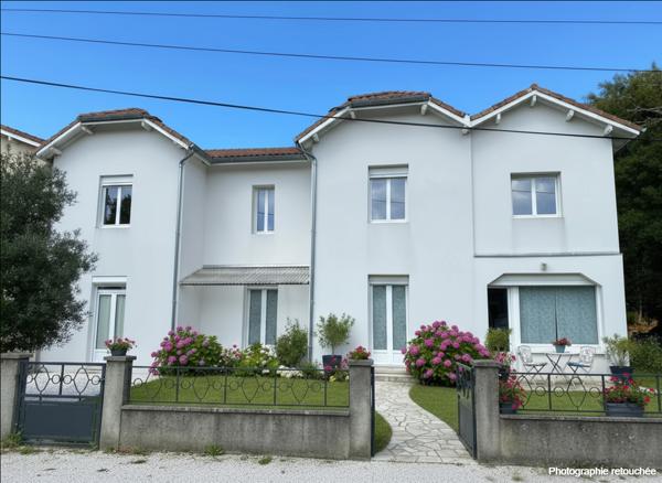 ENSEMBLE IMMOBILIER SUR 4000M² - 10 MIN DE DAX