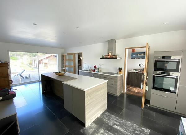 ENSEMBLE IMMOBILIER SUR 4000M² - 10 MIN DE DAX