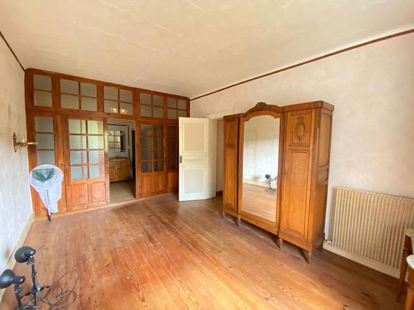 ENSEMBLE IMMOBILIER SUR 4000M² - 10 MIN DE DAX