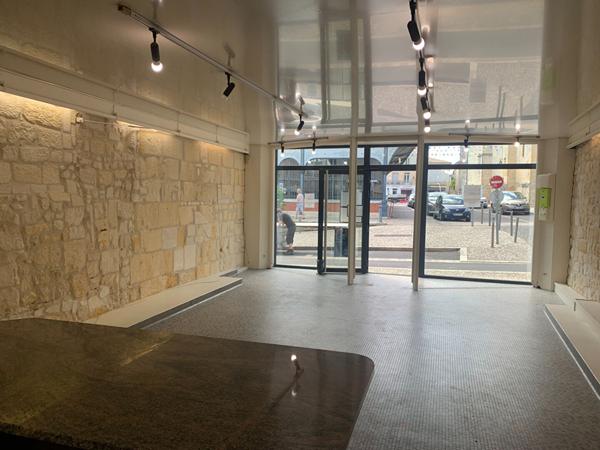 Local commercial Jonzac 102 m2