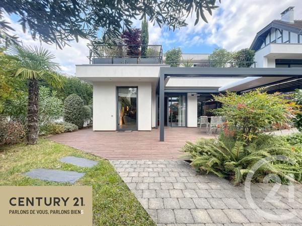 Maison à vendre  7 pièces - 159,73 m2 ST MAUR DES FOSSES - 94