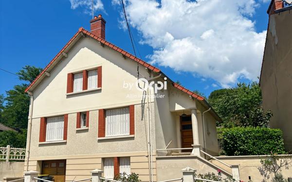 Maison à vendre    4 pièces •  Montluçon