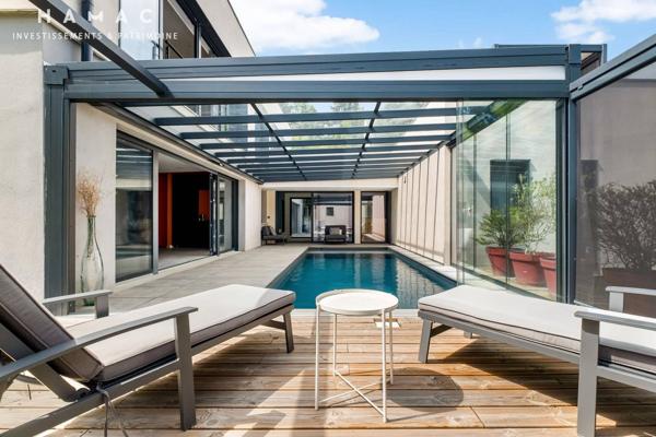 Charbonnières-les-Bains – Villa de 319 m² avec piscine et terrasse, en plein centre-ville
