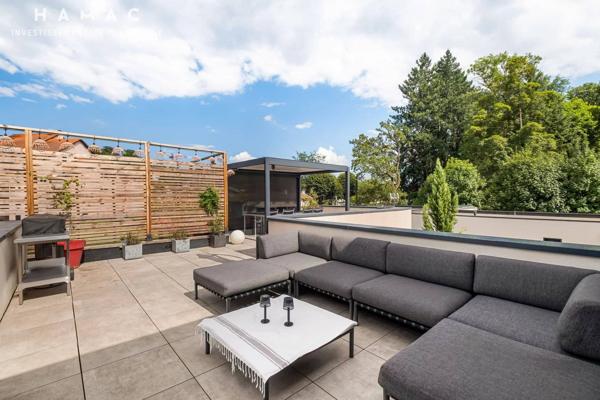 Charbonnières-les-Bains – Villa de 319 m² avec piscine et terrasse, en plein centre-ville