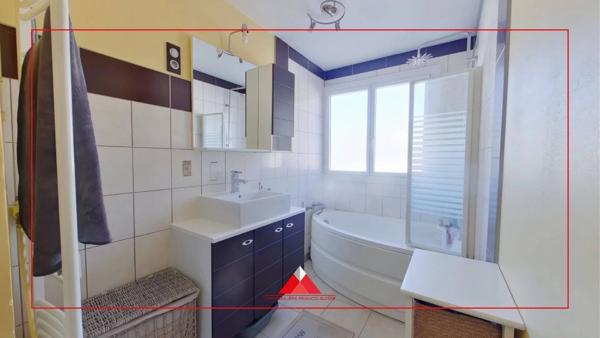 Appartement avec extérieur et garage