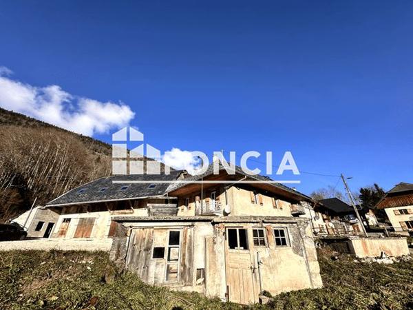 À vendre Maison 5 pièces 180 m² - Leschaux 74320