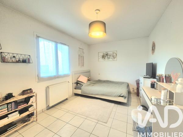 Maison à vendre 4 pièces 91 m² Saint-Pantaléon-de-Larche