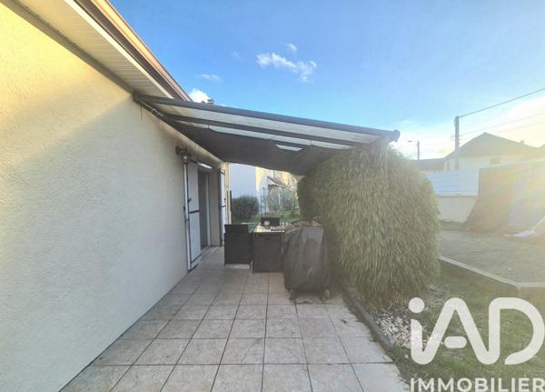 Maison à vendre 4 pièces 91 m² Saint-Pantaléon-de-Larche