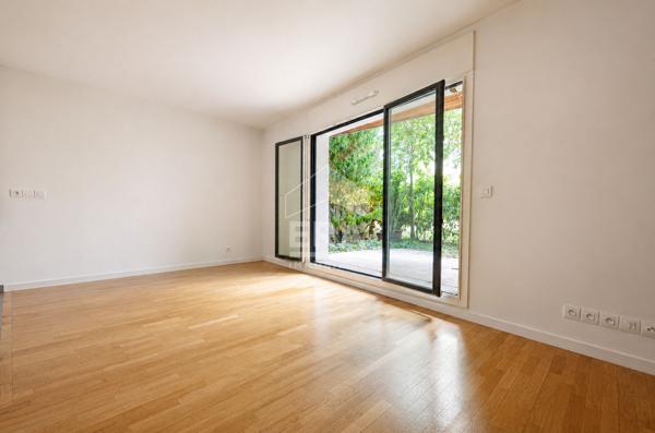 FORT D'ISSY - 2 pièces 47 m² - CALME - TERRASSE 36 m²