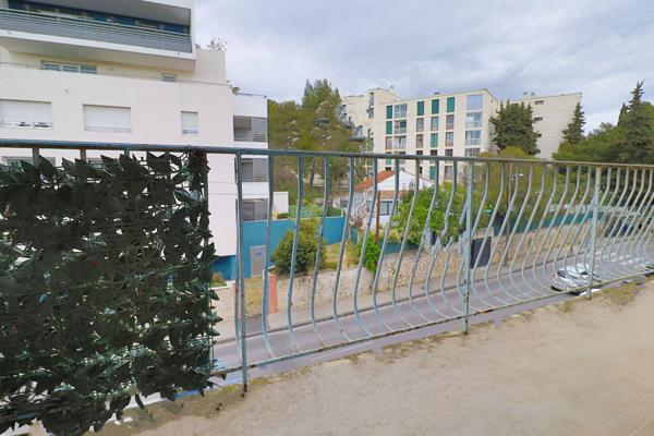 Appartement Marseille 3 pièce(s) spacieux, lumineux avec parking et balcon