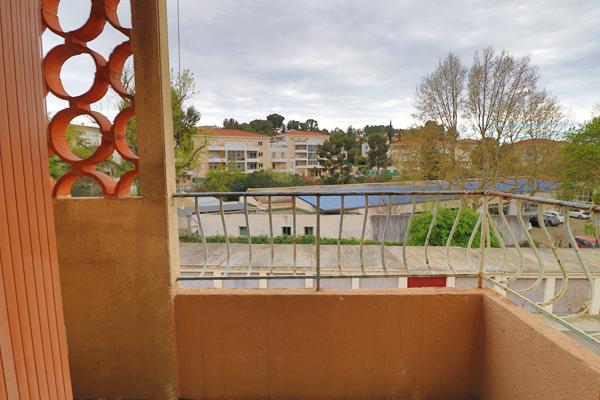 Appartement Marseille 3 pièce(s) spacieux, lumineux avec parking et balcon