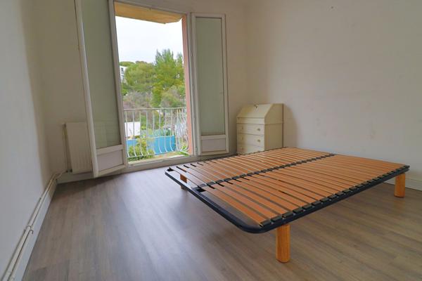 Appartement Marseille 3 pièce(s) spacieux, lumineux avec parking et balcon