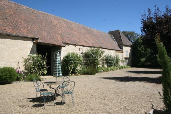 Ravissante maison de maître et son parc de 2 hectares dans le Berry