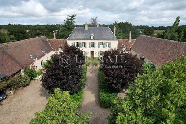 Ravissante maison de maître et son parc de 2 hectares dans le Berry