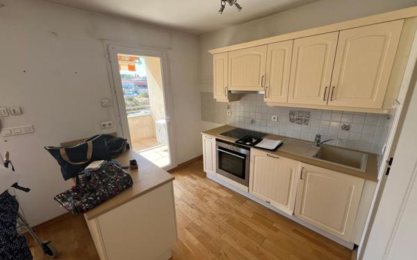 Appartement à vendre    3 pièces • 72,70 m2 Châteaurenard