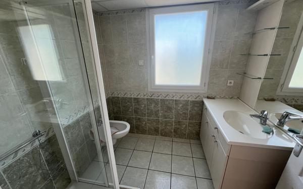 Appartement à vendre    3 pièces • 72,70 m2 Châteaurenard