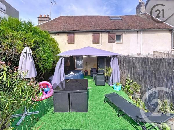Appartement F3 à vendre  3 pièces - 64,40 m 2   TROYES  - 10