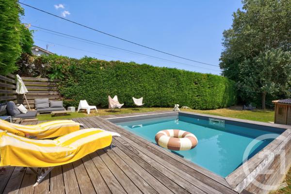 Maison à vendre  10 pièces - 203,75 m2 LIMONEST - 69