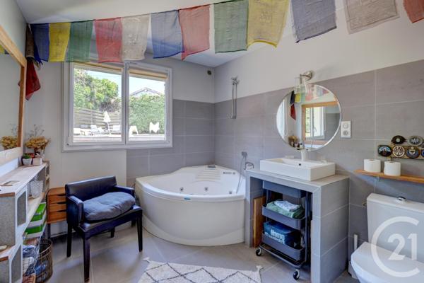 Maison à vendre  10 pièces - 203,75 m2 LIMONEST - 69