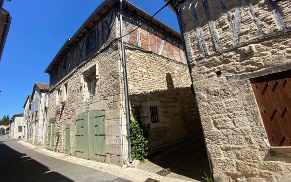 Maison à vendre    4 pièces •  Montpezat-de-Quercy
