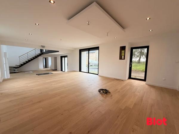 Maison 6 pièce(s)