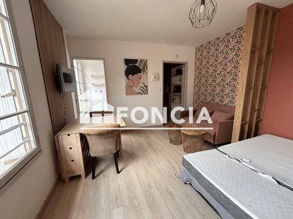 Location Studio meublé 24.54 m² - 5/9 RUE DU PIGEON BLANC Poitiers 86000