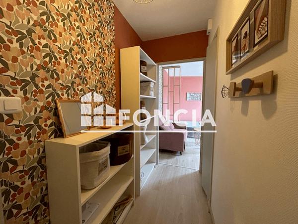 Location Studio meublé 24.54 m² - 5/9 RUE DU PIGEON BLANC Poitiers 86000